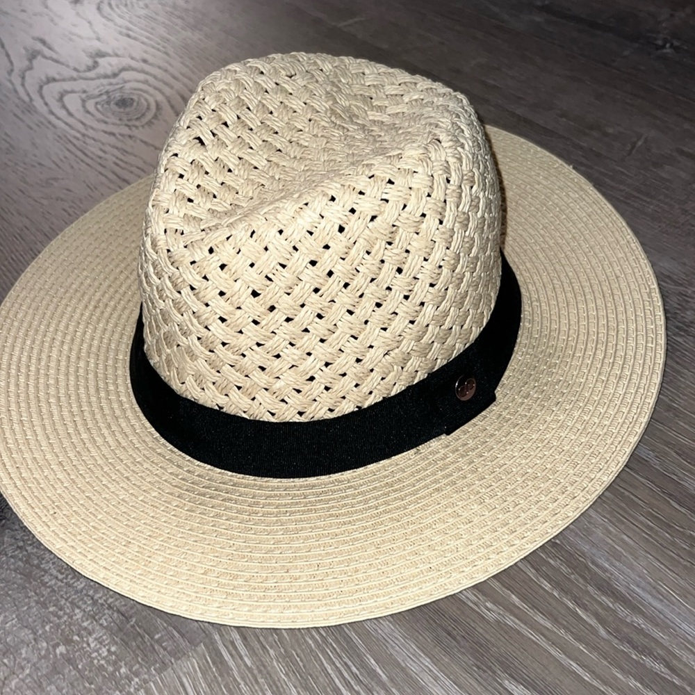 NWOT: CALIA by Carrie Underwood Natural Woven Hat